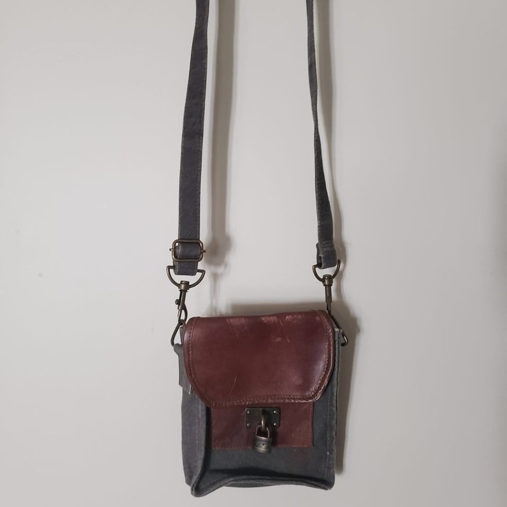 Small Boutique Crossbody Purse